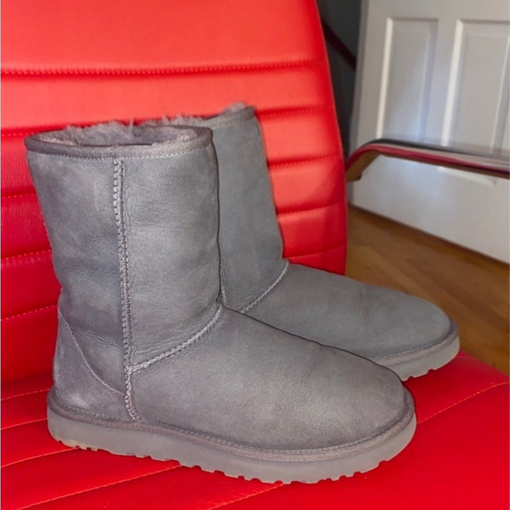 Ugg classic short boots